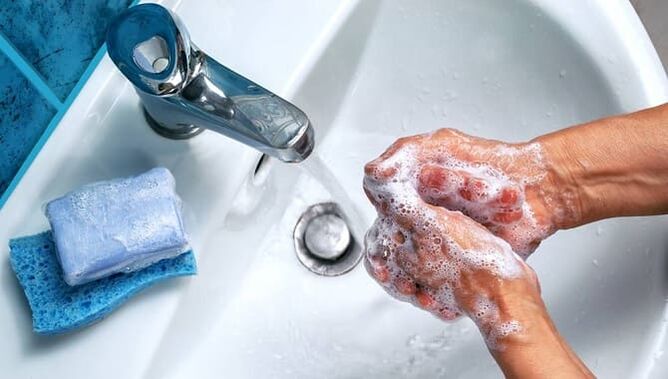 wash your hands from parasites
